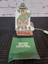 Dept 56 North Pole Series Reindeer Barn #5601...