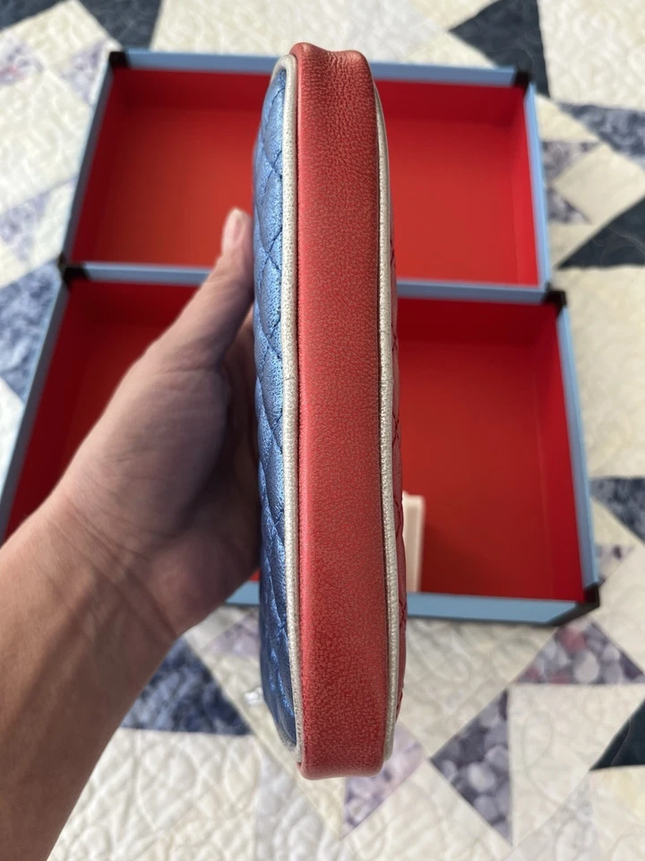 Auth Gucci Metallic Blue Red Trapuntata Zumi Quilted Wristlet Pre-owned w Box - Image 4 of 4