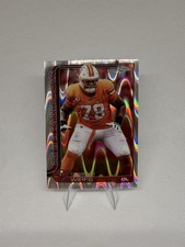Topps chrome Tristan Wirfs Tampa Bay Buccaneers #287 2022 Wave Refractor