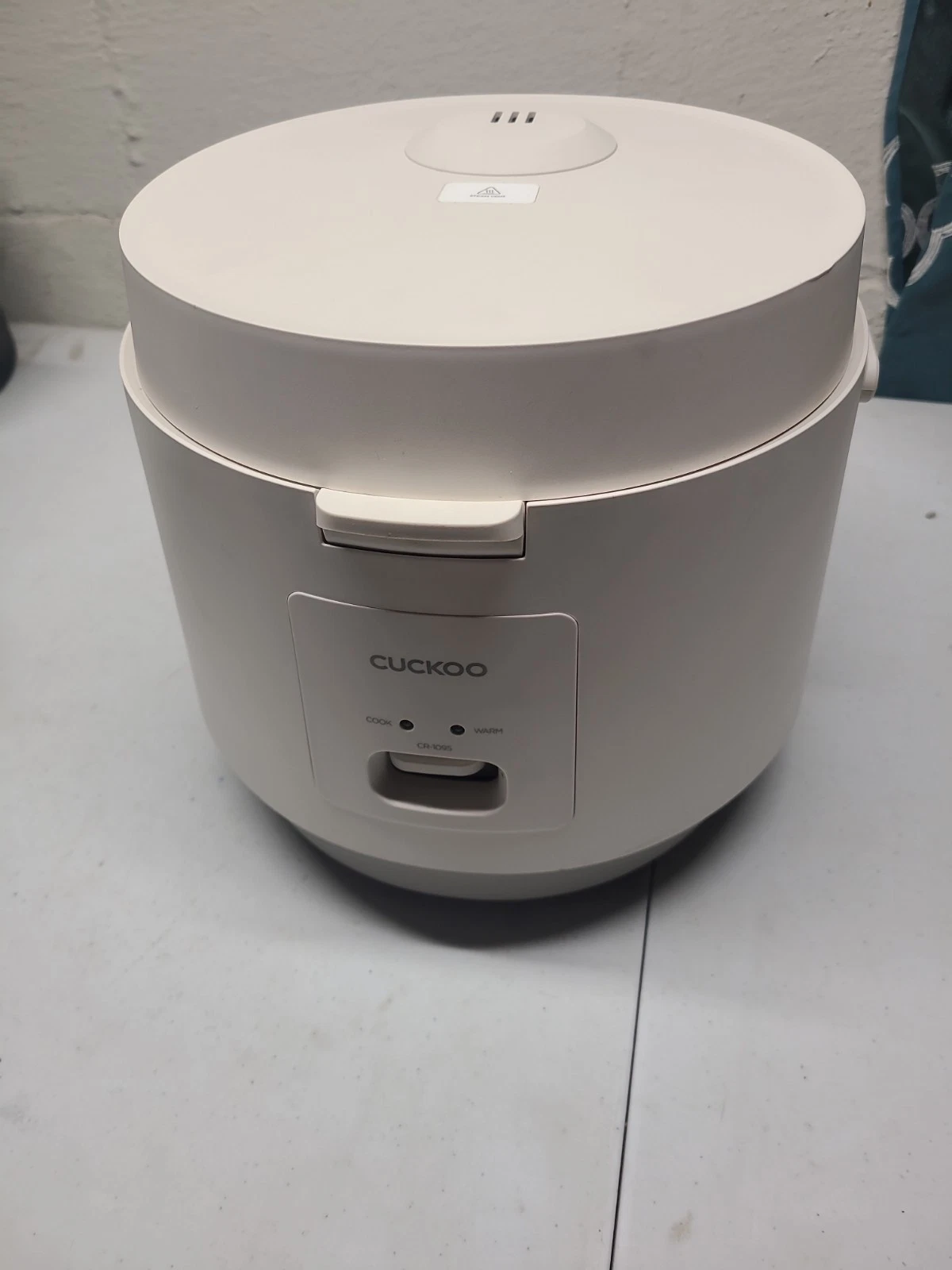 Used Cuckoo CR-1095 Basic Rice Cooker and Warmer 10-Cup UNCOOKED/20-CUP Cooked