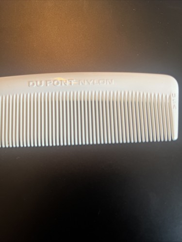 Peine de Bolsillo Dupont 4.75" Blanco Hecho en EE. UU. Nylon "irrompible" De Colección Genuino - Imagen 3 de 4