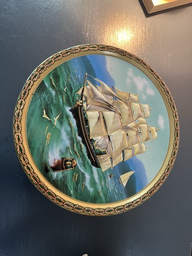 Embossed cookie biscuits tin round tall ships decoration vintage Copenhagen Tin - Picture 2 of 7