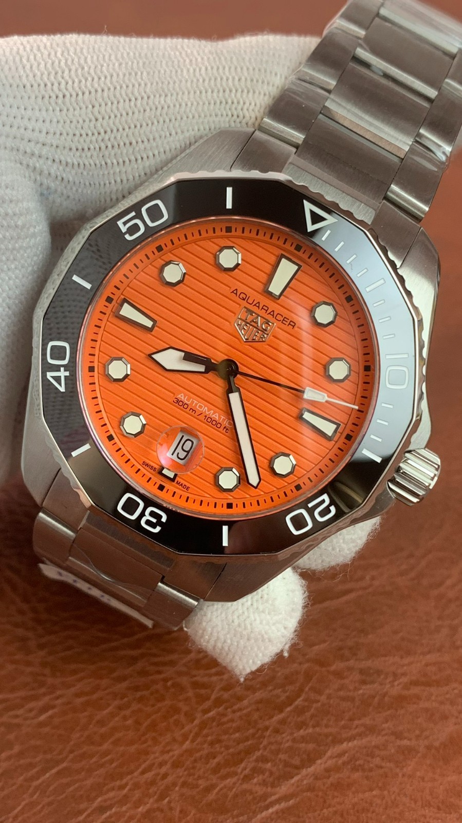 3-5 TAG Aquaracer - Heuer Men's Orange Watch days WBP201F.BA0632 Delivery - vintagewatches.pk