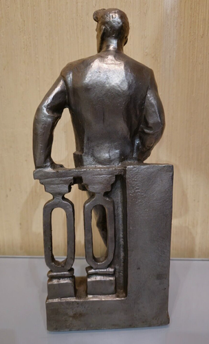 Soviet USSR Vintage Statuette poet MAYAKOVSKY V.V., alloy - Picture 8 of 16
