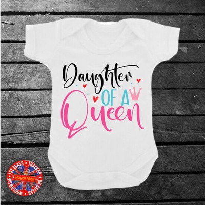 Tochter einer Königin Body Mädchen Geschenk Geschenk Kinder Babyparty Muttertag