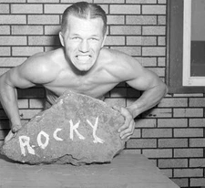 Tony Zale Tries To Crush Rock 1946 OLD BOXING PHOTO