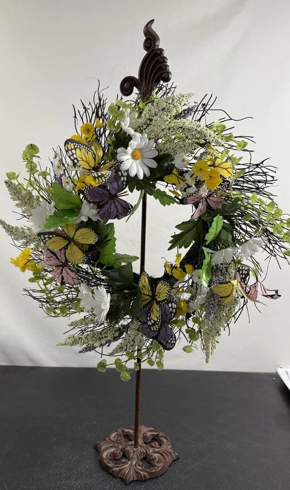 SOPORTE DE EXHIBICIÓN ANTIGUO ORNAMENTADO de hierro fundido de 30"; sombreros, carteras, coronas... en muy buena condición Foto 2 de 4