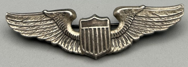 WWII Sterling Army Air Forces Pilot 2 1/4 Inch Wings Badge GREAT SHAPE