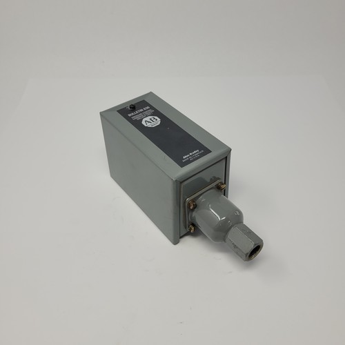 Allen Bradley 836-C6A Enclosure, Series A, W/836-C6 Pressure Switch, Series A