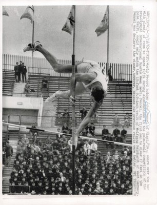 1963 Tokyo John Pennel Pole Vault Competition Upi Wirephoto 7x9