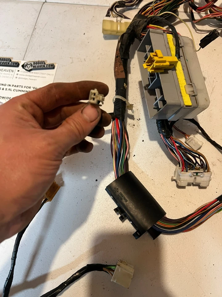 OEM Mopar 1999 Dodge Ram 1500 2500 3500 Dash Wiring Harness 56021870AE - Image 4 of 4