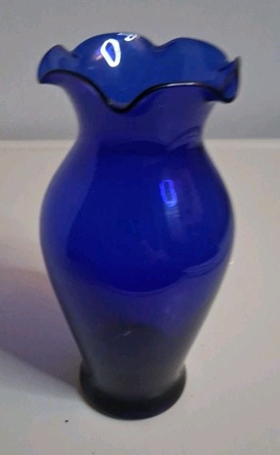 Vintage kobaltblaue Glasknospenvase, kleine Blumenvase mit gerafftem Rand 51/4" hoch - Bild 2 von 5