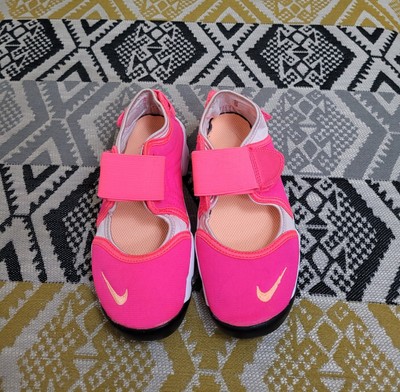 Nike Kid Size In Women's EUC Girls Nike Air Rift Sandals