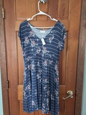 NWT - Maurices 24/7 Rayon Blend Flowered Short Sleeved Dress - Size Large