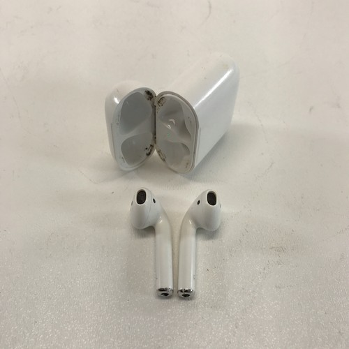 Apple Airpods 1st Generation A1602 *USED* - 第 2/3 張圖片