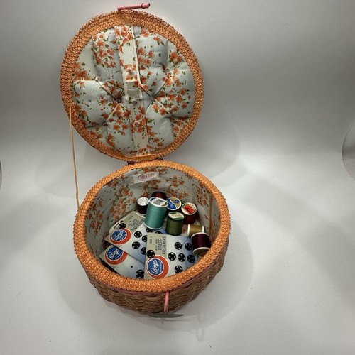 Vintage Dritz Sewing Basket - Picture 6 of 11