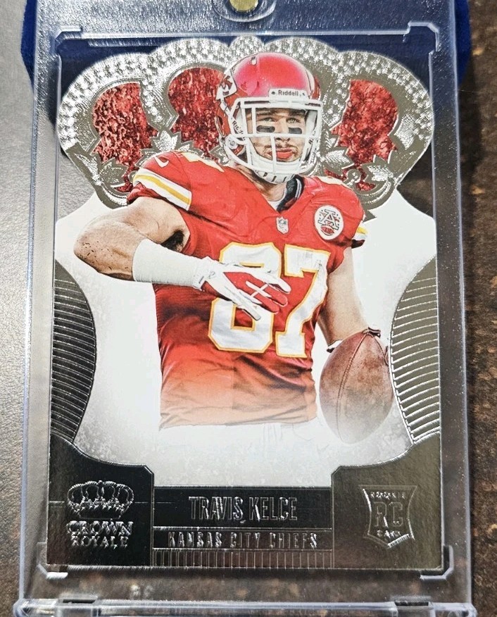 2013 Panini Crown Royale - Travis Kelce #194 Silver Die-Cut Crown Rookie Rc Card
