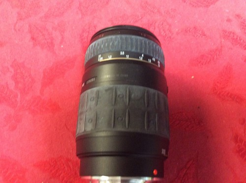 Quantaray AF 70-300mm 1:4 - 5.6 LD TELE-MACRO (1:2) Lens for Minolta - Tested - Picture 3 of 7