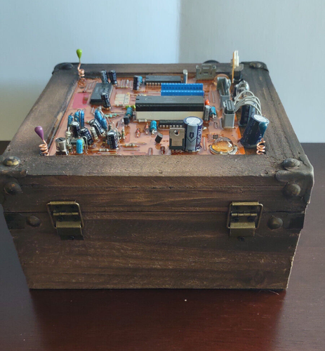 Scatola in legno STEAMPUNK - geek box - Steampunk Computer tech - Trinket box #2 - Foto 3 di 6