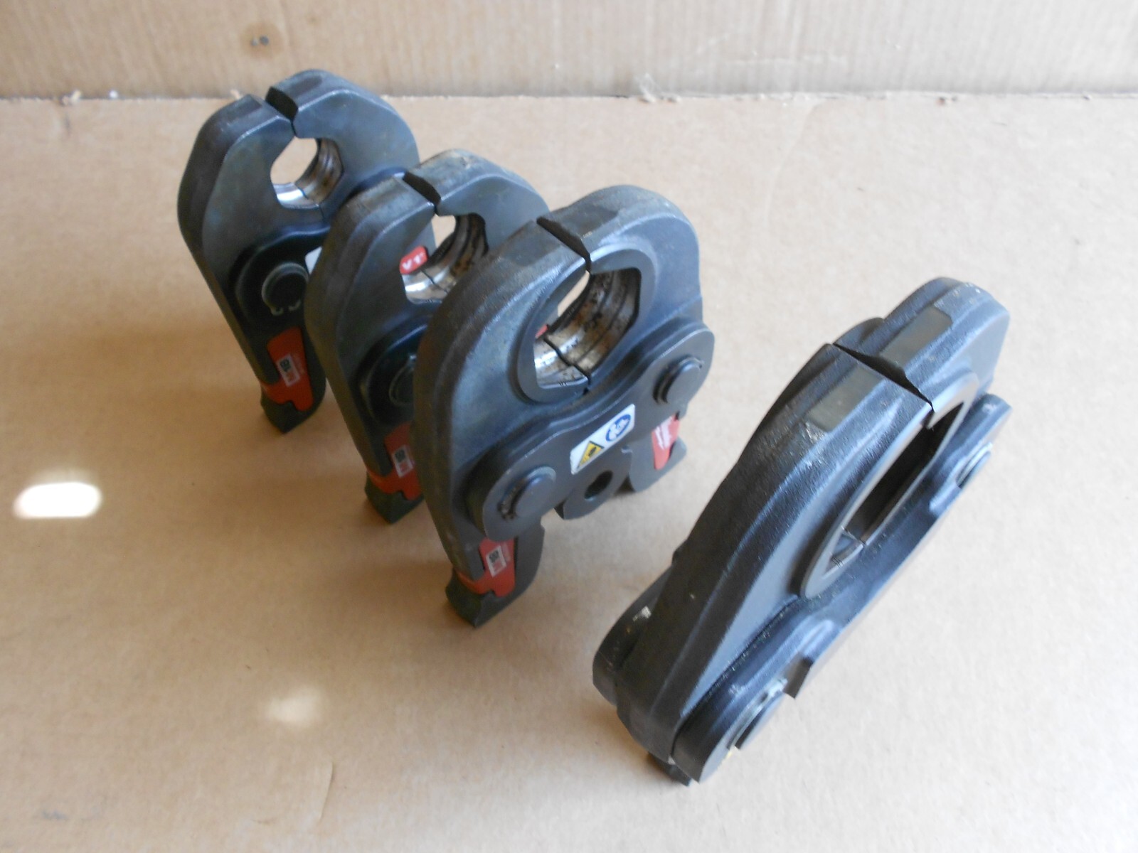 MILWAUKEE M18 FORCE LOGIC PROPRESS JAWS SET OF 4  MILWAUKEE 2922 MILWAUKEE 2773