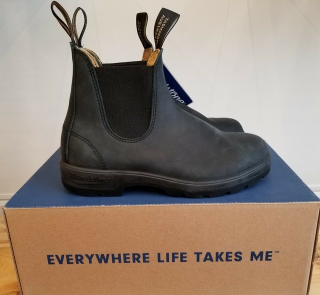 pebbled black blundstones