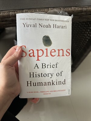 Sapiens: A Brief History of Humankind - YuvalNoah Harari - Paperback