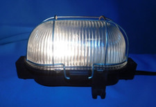 LAMPE DE COURSIVE HUBLOT HP EN VERRE PRESSÉ HOLOPHANE ET BAKÉLITE . APPLIQUE