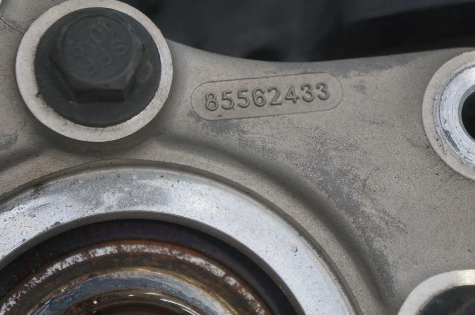 Rear Right Spindle Knuckle Hub Bearing OEM 85562433 Cadillac Escalade Esv 21-24 - Image 3 of 4