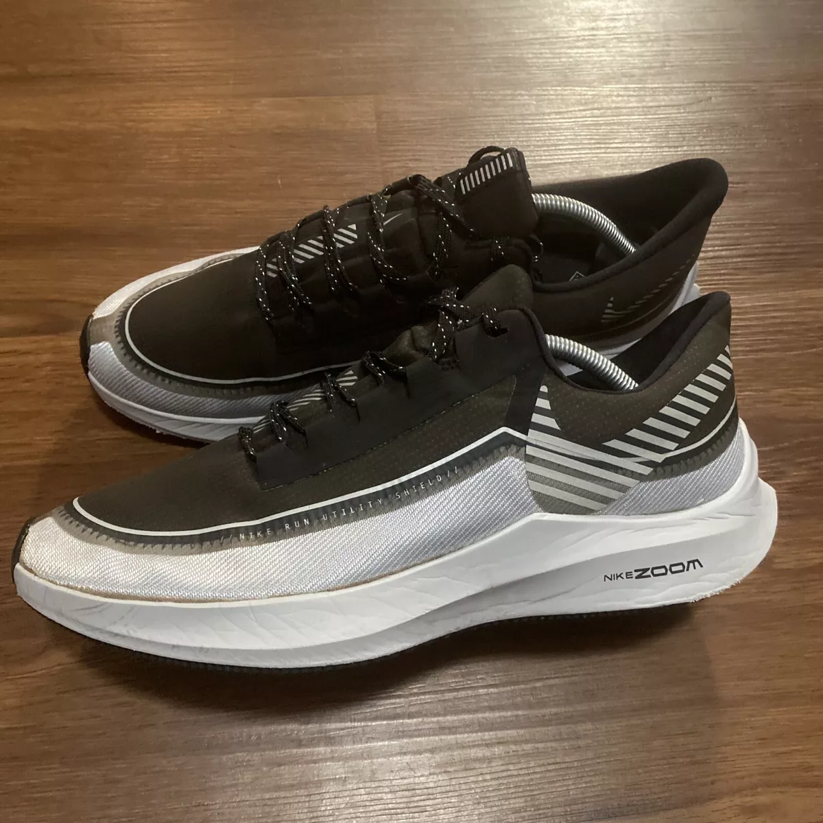 Nike Running Shoes Mens 10.5 Zoom Winflo 6 Shield Reflect Silver