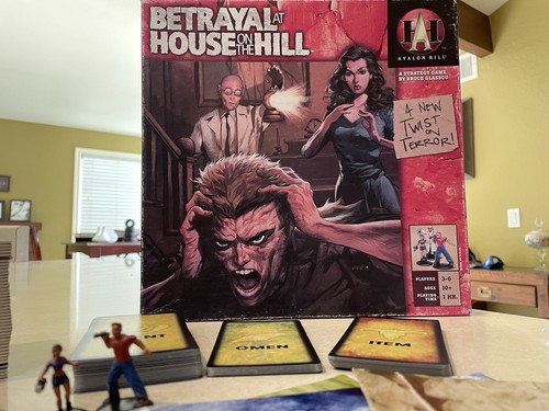 Betrayal at House on the Hill Avalon games 1st First Edition 2004