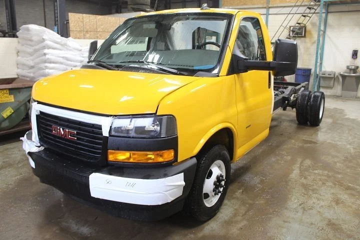 2022 GMC Savana 3500 Starter Motor 2636373 - Image 3 of 4