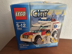 Retired 2006 LEGO City Sets 7902 Dr's Car & 7890 Ambulance-Used-Complete