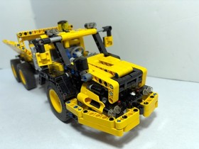 Lego Technic: Construction: Hauler 8264 (2009) Retired. Motorized.