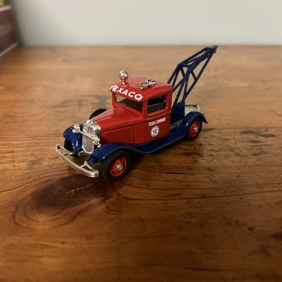 ELIGOR 1:43, 1932 FORD V8 TEXACO SERVICE TOW TRUCK, #1087