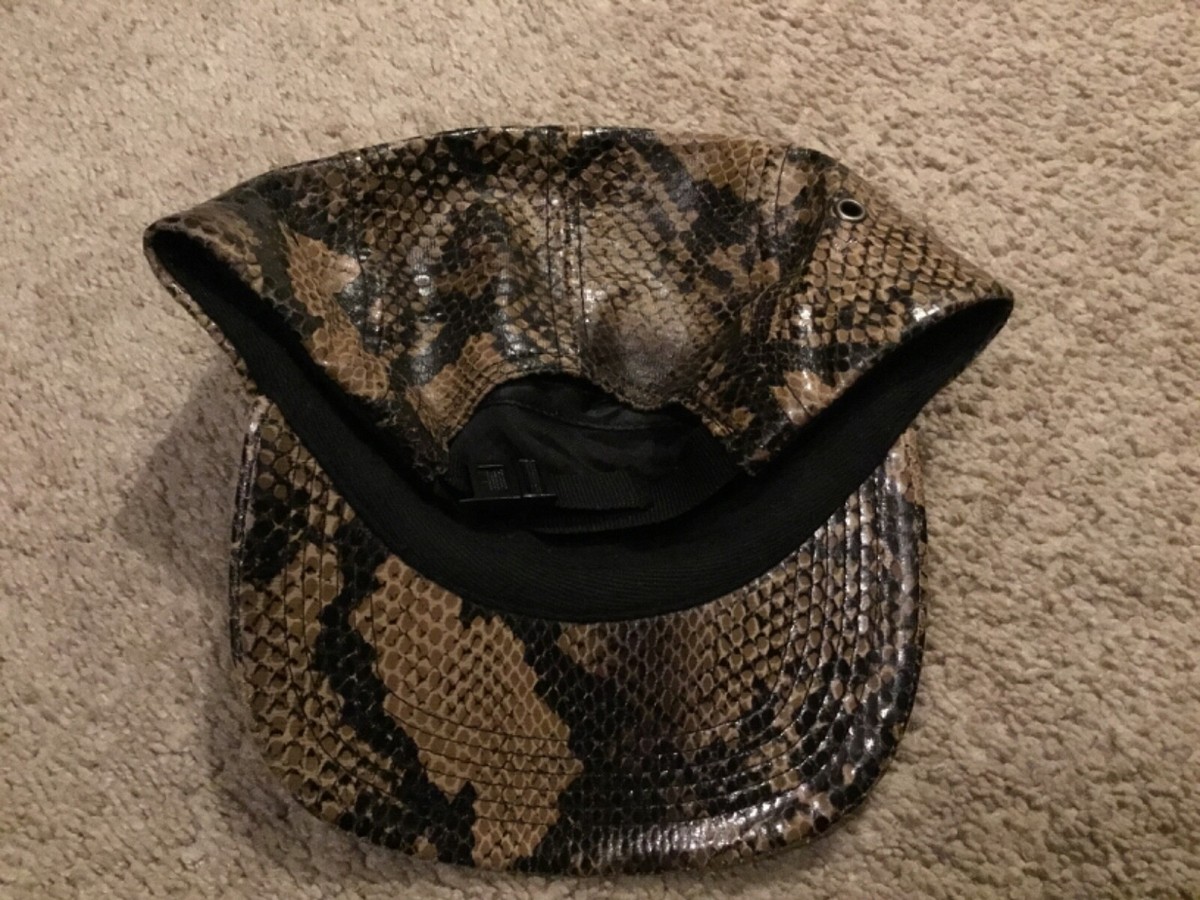 帽子 supreme Snakeskin Corduroy Bell Hat Supreme Snakeskin Corduroy Bell Hat (FW20) - $54