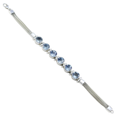 Sky's Embrace handgefertigtes Armband aus 925er Silber mit blauem Topas für Schw