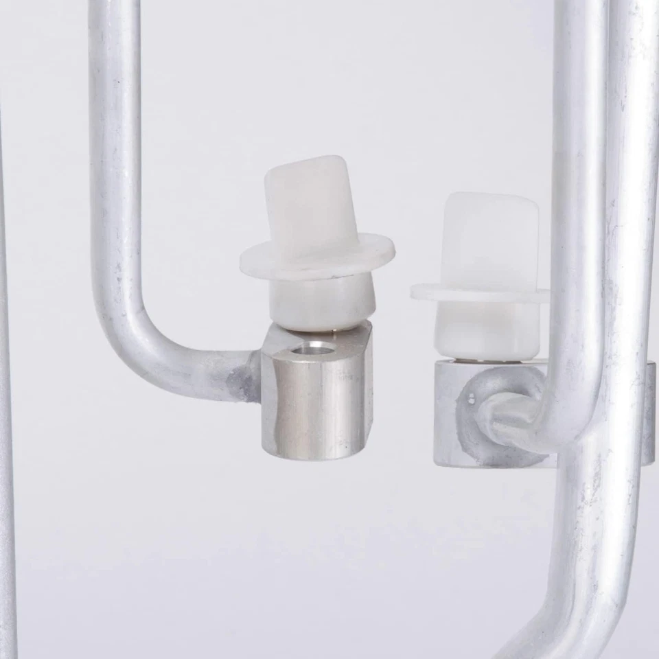 Repuesto para condensador de aire acondicionado Saturn LW2 2000 3,0 L V6 GM3030148 / 19256744 Foto 4 de 4