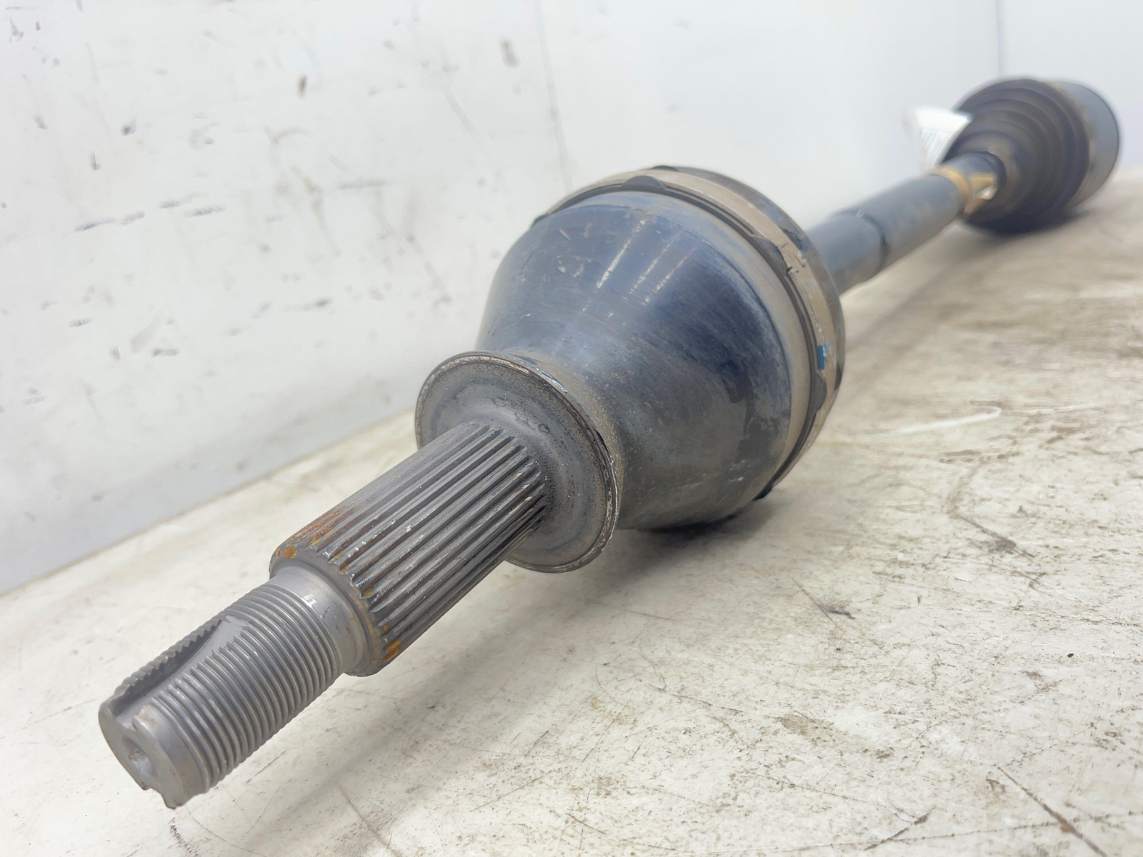 2017-2022 MASERATI LEVANTE REAR RIGHT CV AXLE SHAFT 2018 2019 2020 2021