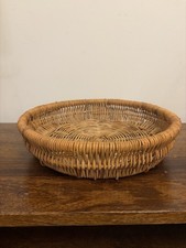 Vintage Wicker Basket Tray Round 29cm Rustic Rattan Bread Fruit Bowl Boho