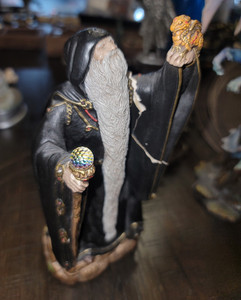 Windstone Editions Wizard Figurine Statue Black Robe Staff Orb Fantasy