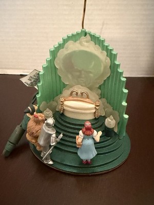 Hallmark Ornament Wizard Of Oz The Great Oz Light/Sound 2000 Collectible 3D