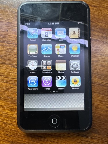 Apple iPod Touch 2nd Generation 8GB MA623LL - Picture 2 of 3