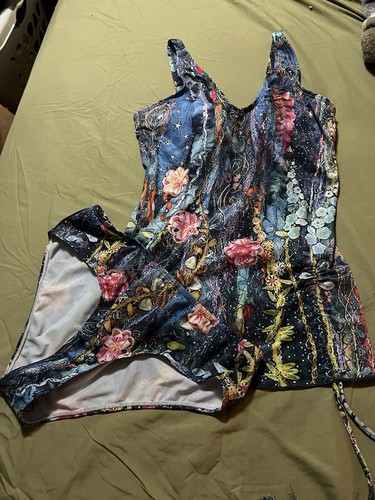 Two Piece Floral Large Swimsuit Tankini - Picture 3 of 3