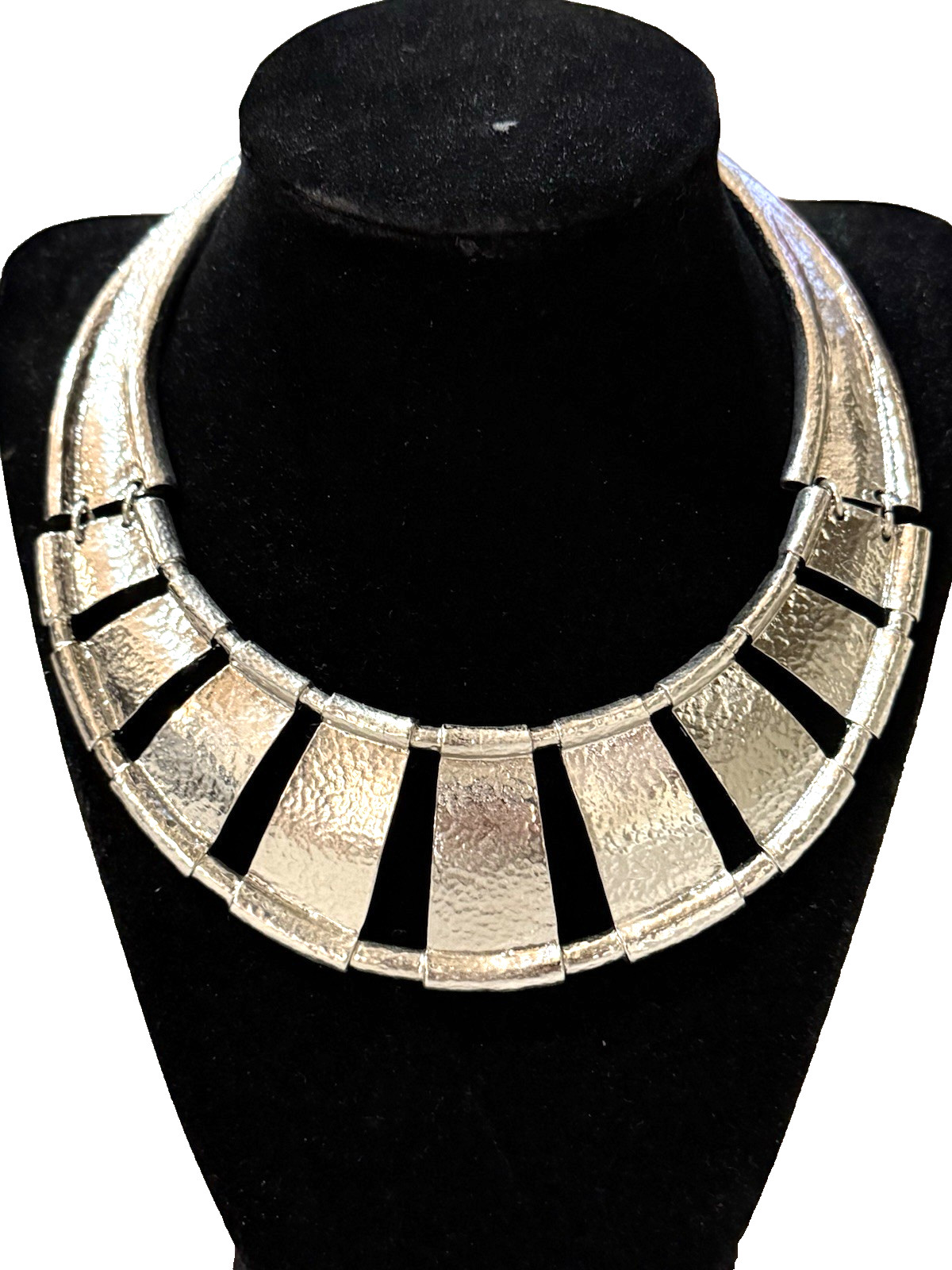Chico’s Silver Tone Collar Statement Necklace Tex… - image 3