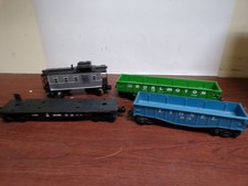 Misc O-Gauge Lot of 4 Rail Road Cars