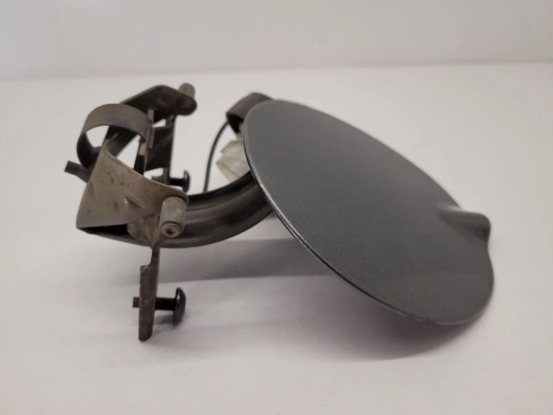 2008-2014 DODGE AVENGER Fuel Filler Door Gray 5115067AE Foto 2 de 4