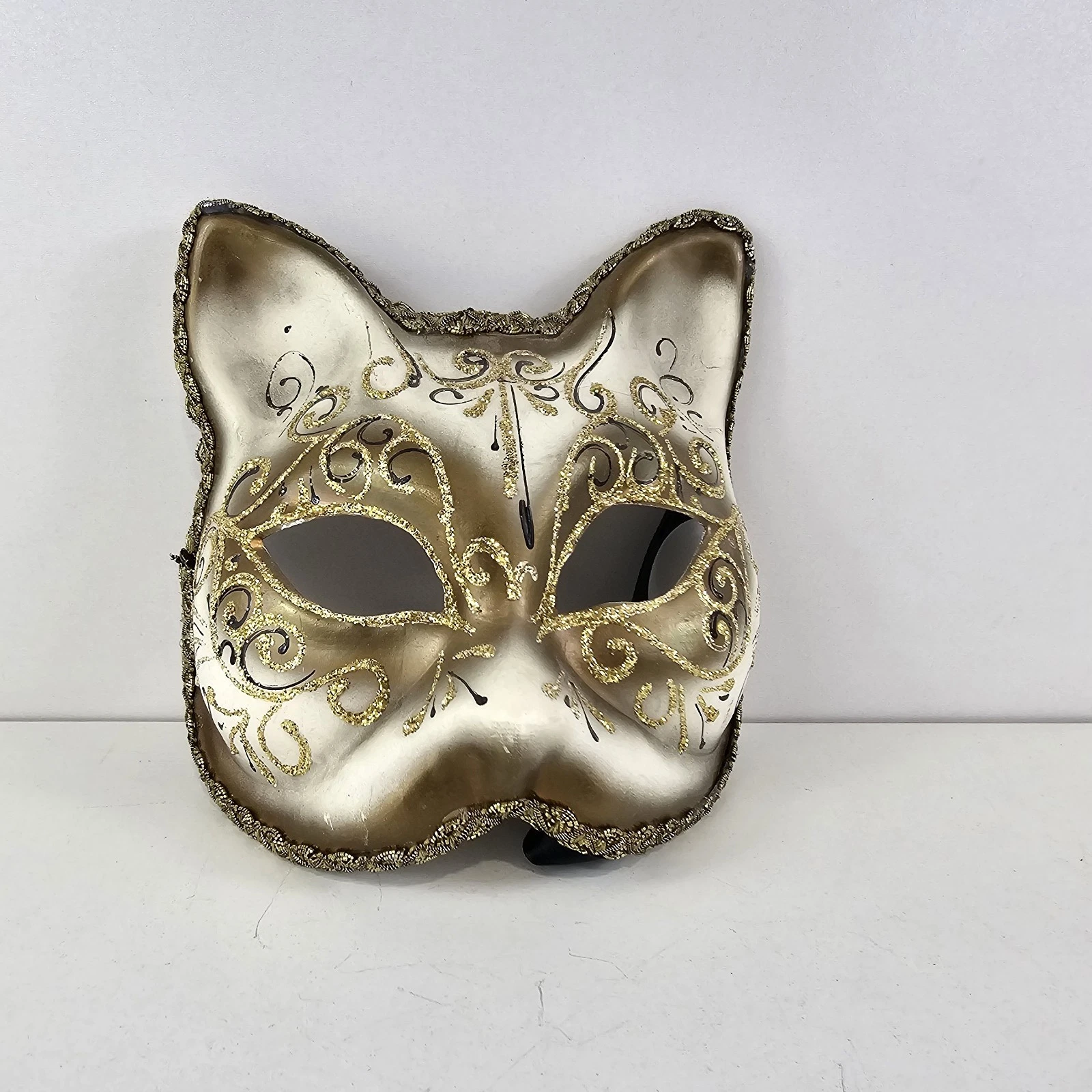 Venetian Cat Mask Gatto Maschera Del Galeone Made in Italy Gold White Carnival