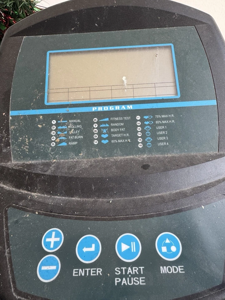 ULTIM8 fitness Excel Running Machine - Image 3 of 4