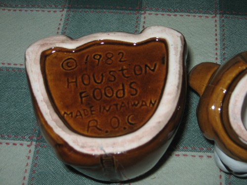 Oso de miel vintage de cerámica Houston Foods con arco amarillo Taiwán R.O.C. 1982 - Imagen 11 de 12