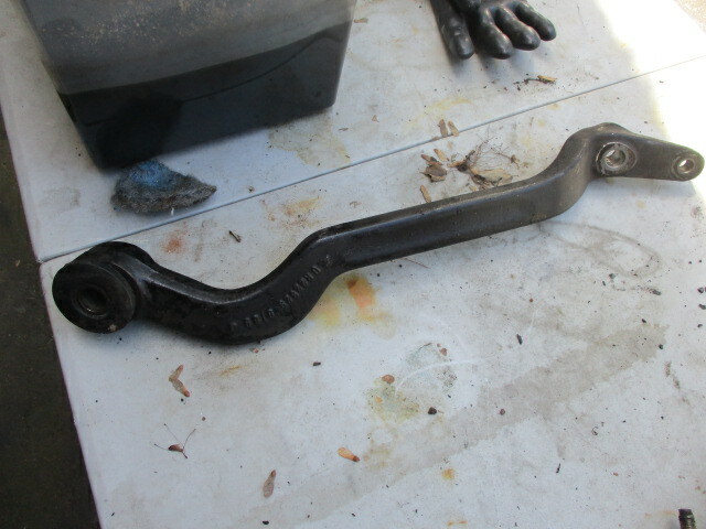 1991 Bentley Turbo R Left Lower Lever UR22829 Short Lower arm